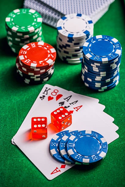 rupiahtoto live-dealer table showing Dragon Tiger game with dealer and real-time broadcast